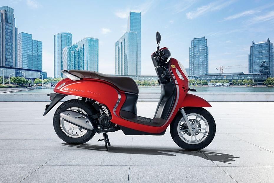 Harga dan spesifikasi honda scoopy 2017