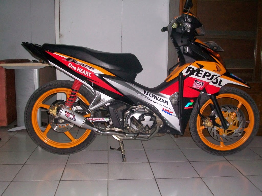 Spesifikasi honda blade repsol 2013