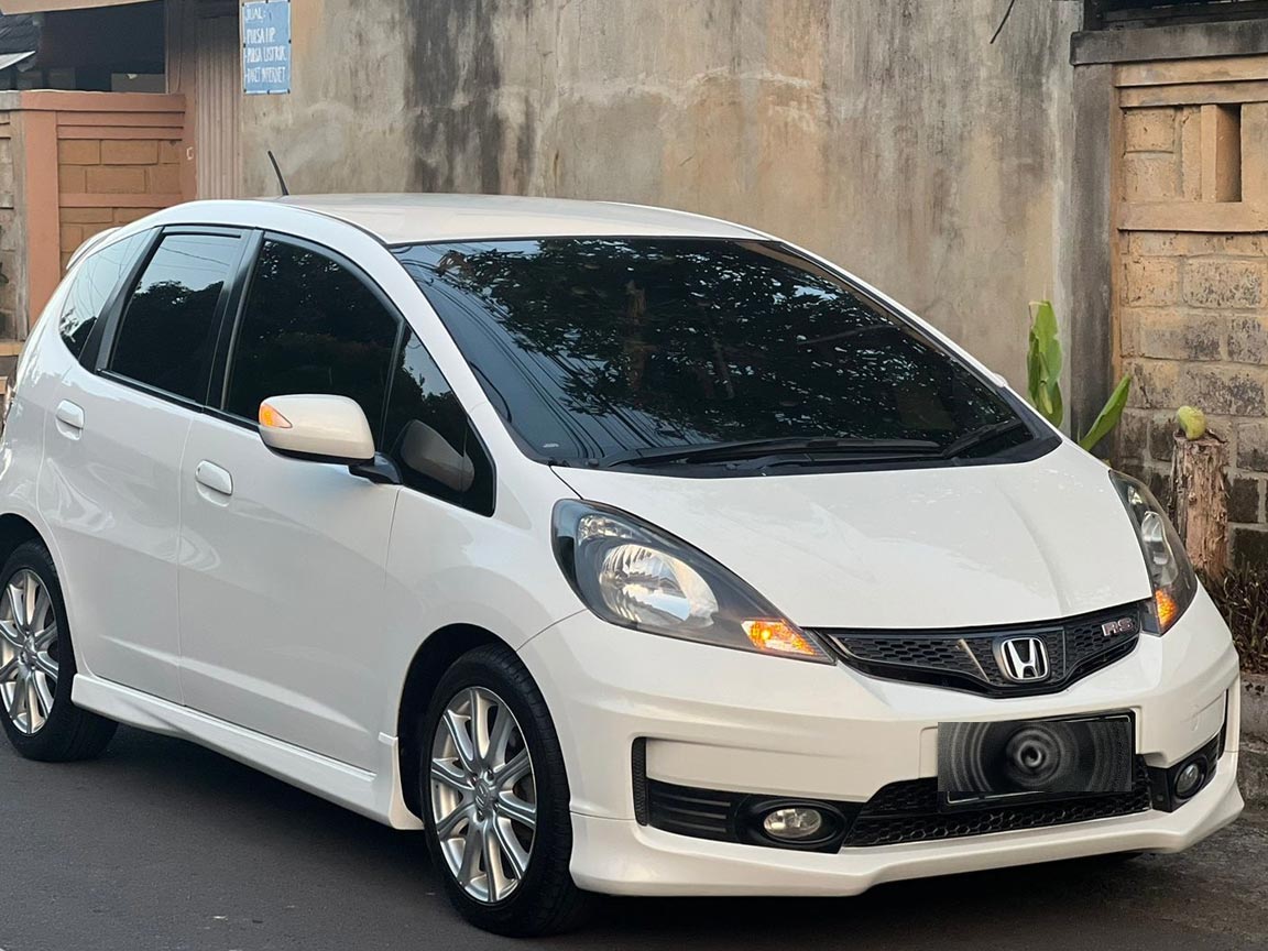 Honda jazz rs spesifikasi