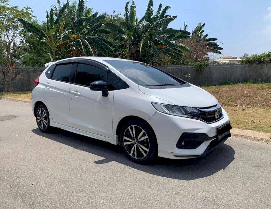 Spesifikasi head unit honda jazz rs 2018