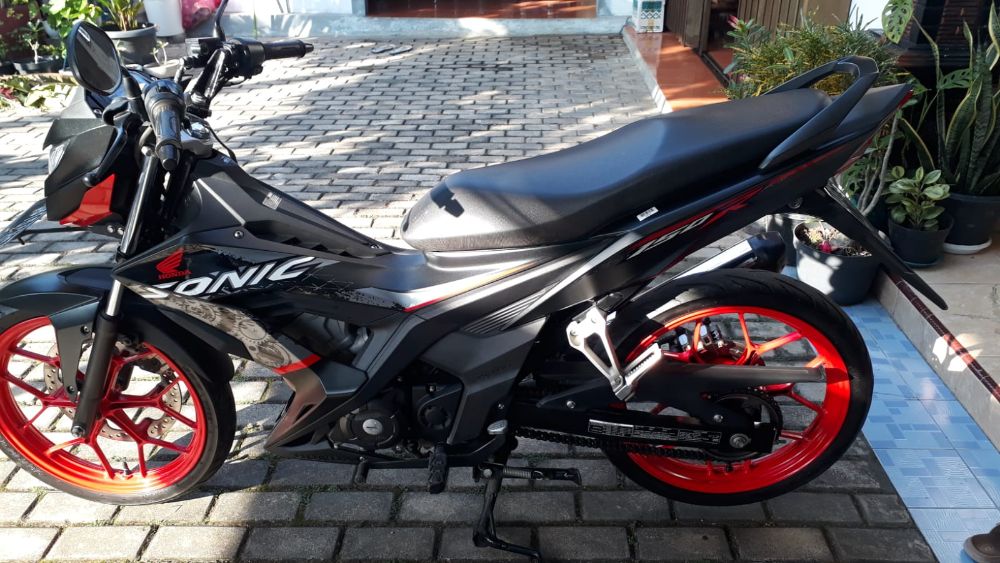 Spesifikasi honda sonic 2019