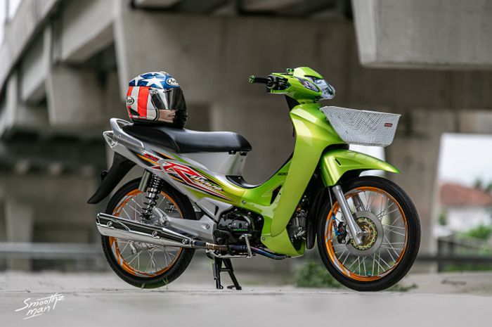 Spesifikasi honda karisma