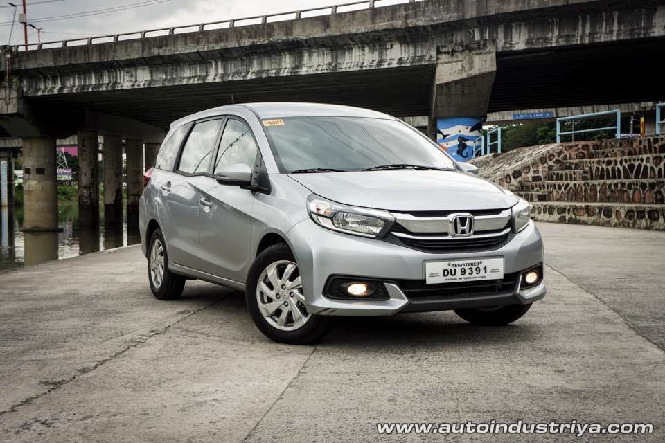 Harga dan spesifikasi honda mobilio 2018